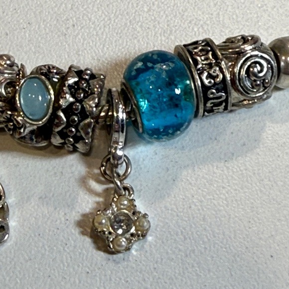 Charm Bracelet Silver Tone with Blue Beads and Heart Detail Jewelry Woman - Picture 6 of 6
